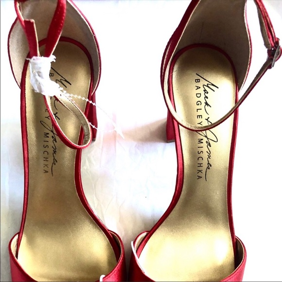 NEW Badgely Mischka satin ankle-strapped rhinestone encrusted red heels size 7M. - Picture 5 of 8